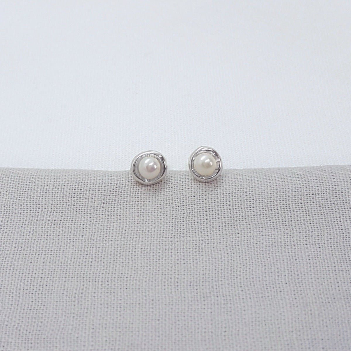 mini white pearl silver handmade earrings