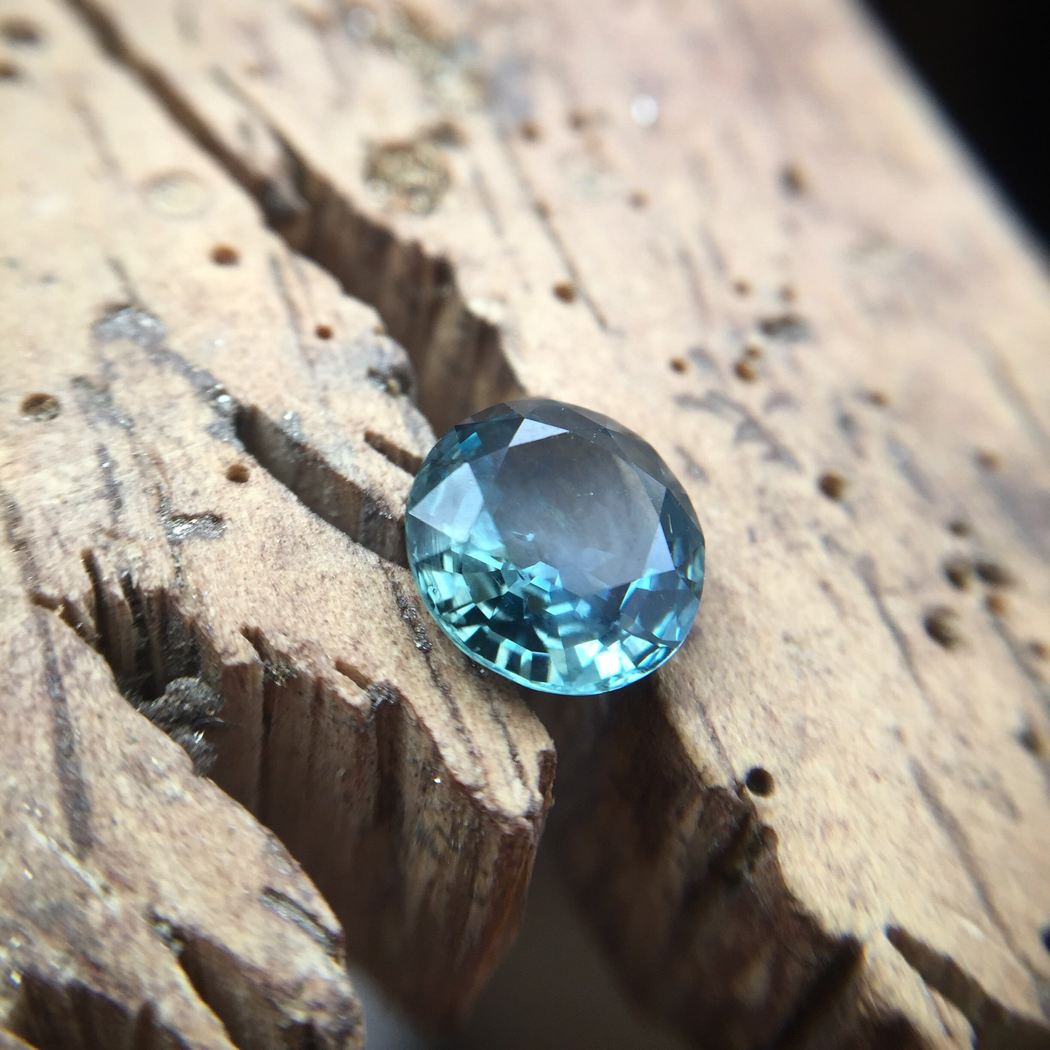 montana sapphire round gemstone
