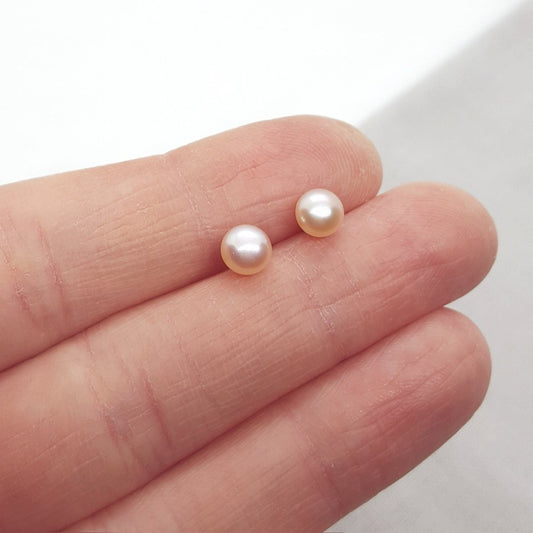 Medium Peach Pearl and Silver Earrings - Katherine Seaman Jewellery