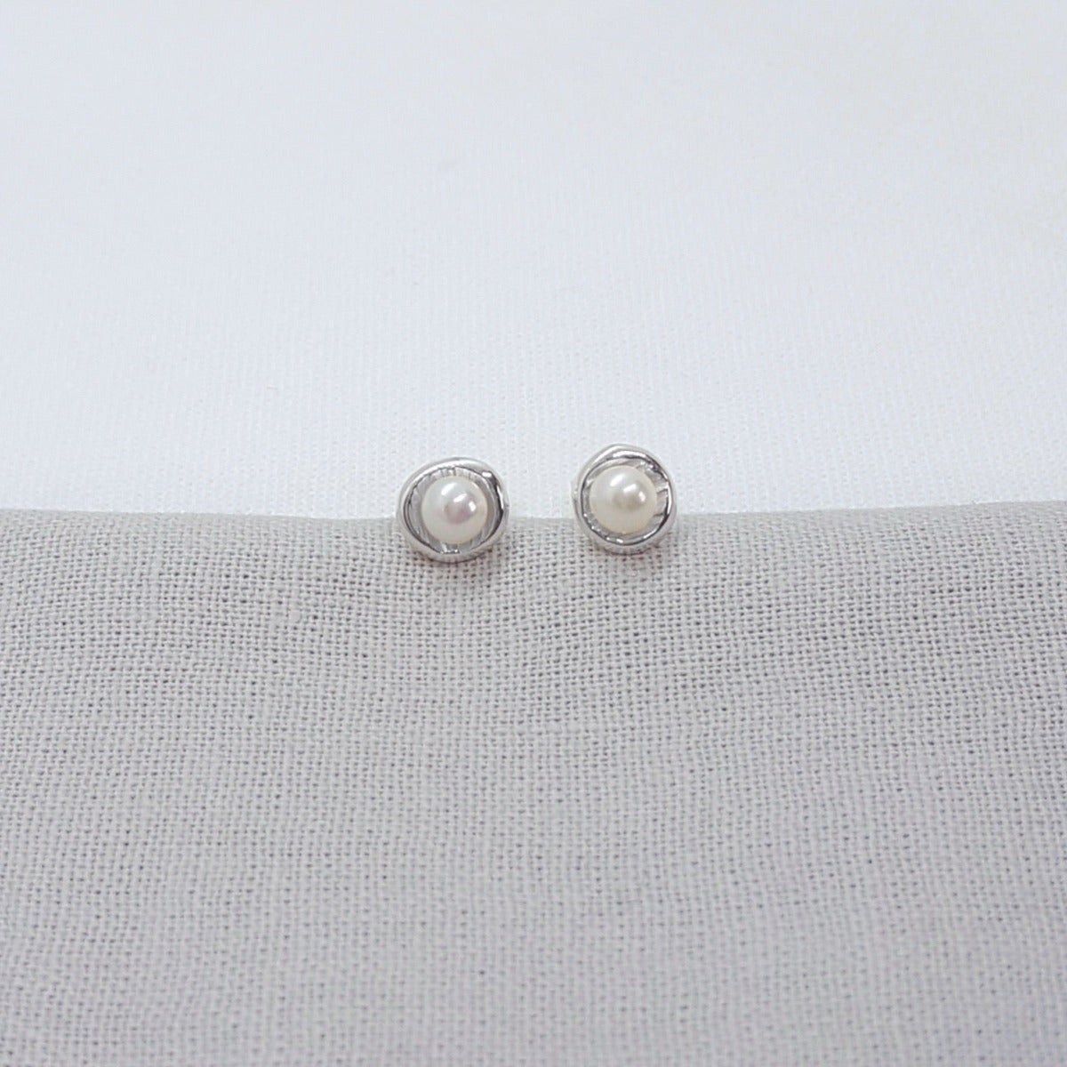 mini white pearl silver handmade earrings